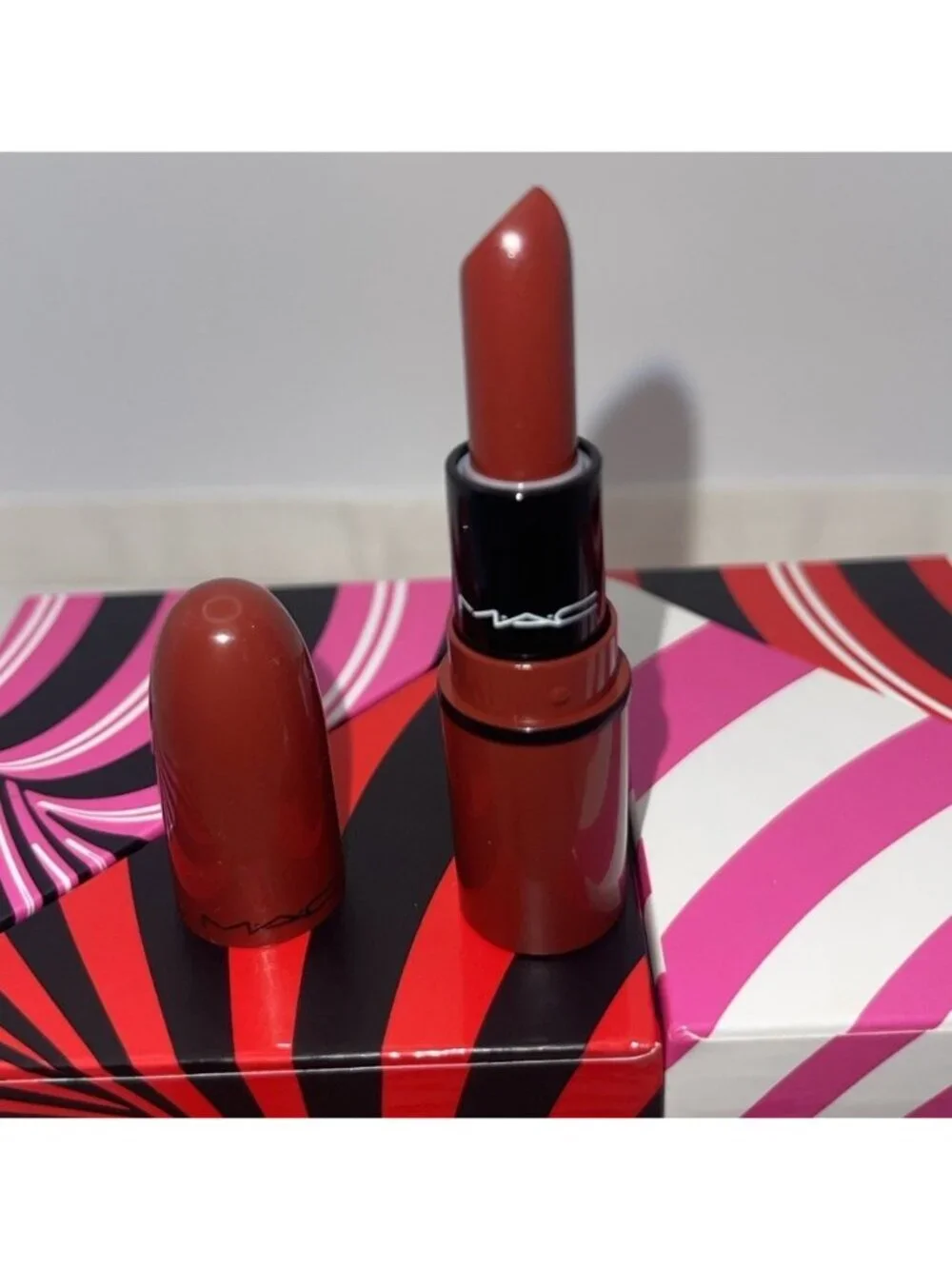 MAC Mini Lipstick Dubonnet Amplified A21 Classic Travel No Box